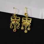 Vintage gold stainless steel drop earrings with red and green gemstone accents, wholesale jewelry by Yanluo Jewelry